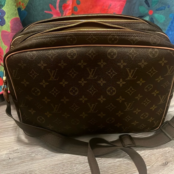 Authentic GM reporter with new Vachetta - Picture 8 of 16